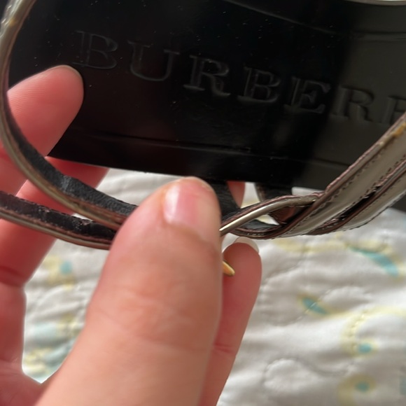 ❌SOLD❌ Burberry leather sandals - Picture 2 of 5